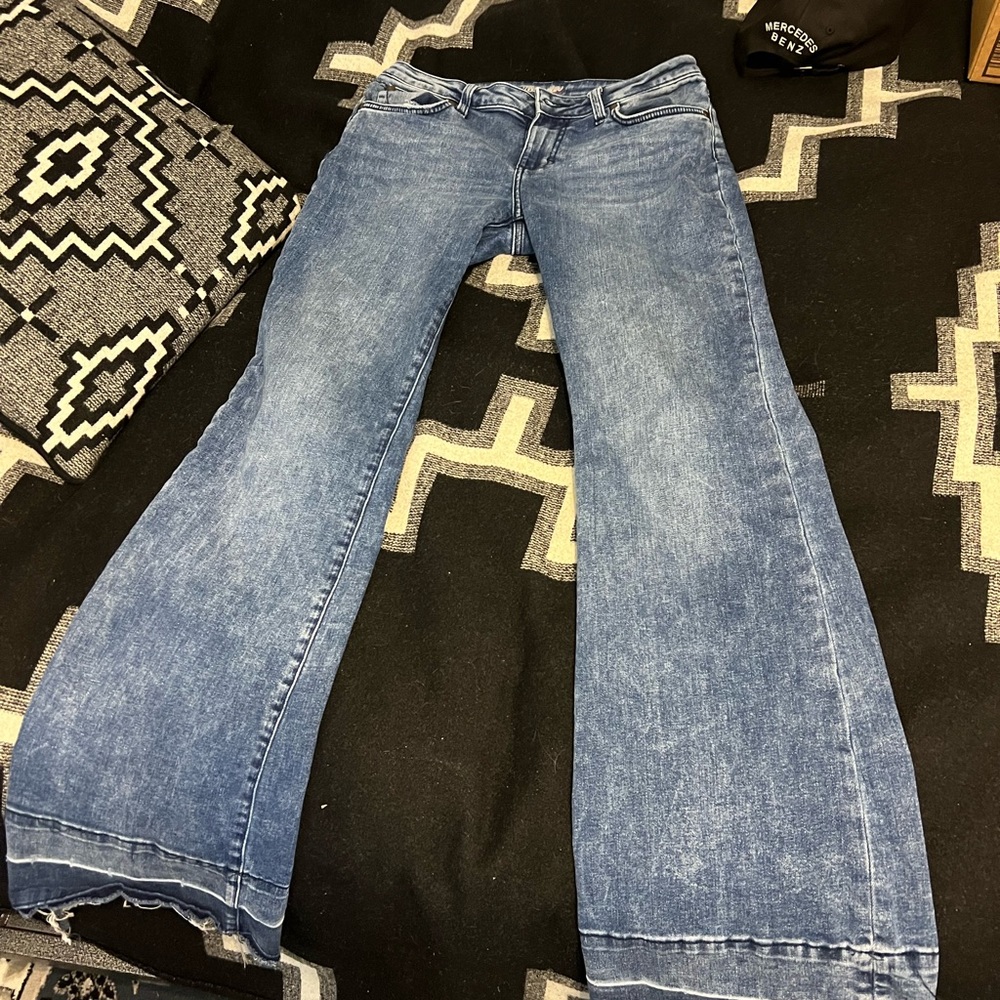 Wrangler jeans sz 5 ( fits sz 28/29) stretchy. Excellent condition